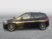 BMW 2xx 218d Active Tourer Sport Line in schwarz - metallic