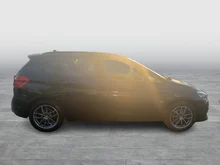 BMW 2xx 218d Active Tourer Sport Line in schwarz - metallic