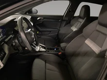 Audi A3 Sportback 30 TFSI S line exterieur in mythosschwarz metallic