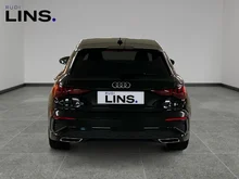 Audi A3 Sportback 30 TFSI S line exterieur in mythosschwarz metallic