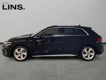 Audi A3 Sportback 30 TFSI S line exterieur in mythosschwarz metallic