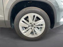 Škoda Karoq Selection TSI DSG ACT in Graphit-Grau Metallic