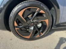 CUPRA Tavascan VZ Adrenaline 4Drive250kW/340PS in Tavascan-Blau Metallic