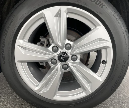 Bild eines Audi A3 allstreet 40 TFSI e
