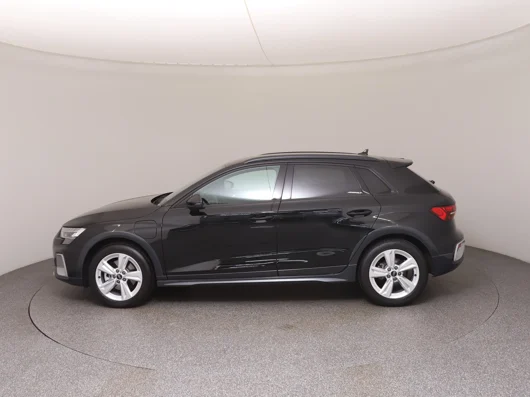 Bild eines Audi A3 allstreet 40 TFSI e