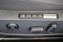 VW Golf Rabbit mHEV DSG in Grenadillschwarz Metallic