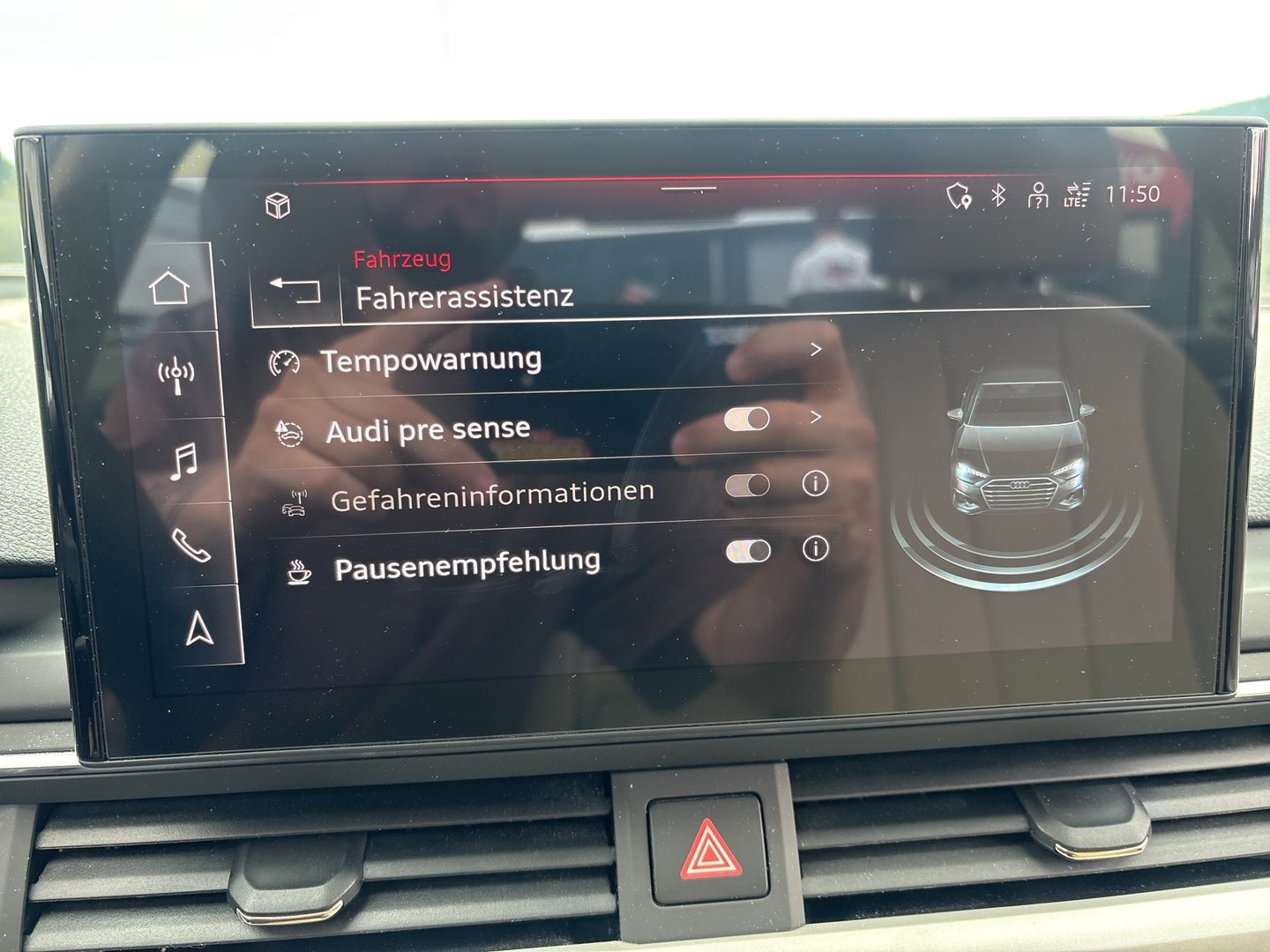 Audi A4 Limousine 30 TDI | Bild 10 von 16
