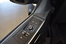 VW Multivan T6.1 Transporter Multivan FWD Comfortline in deep black perleffekt