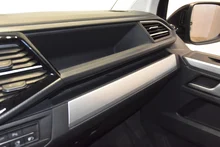 VW Multivan T6.1 Transporter Multivan FWD Comfortline in deep black perleffekt