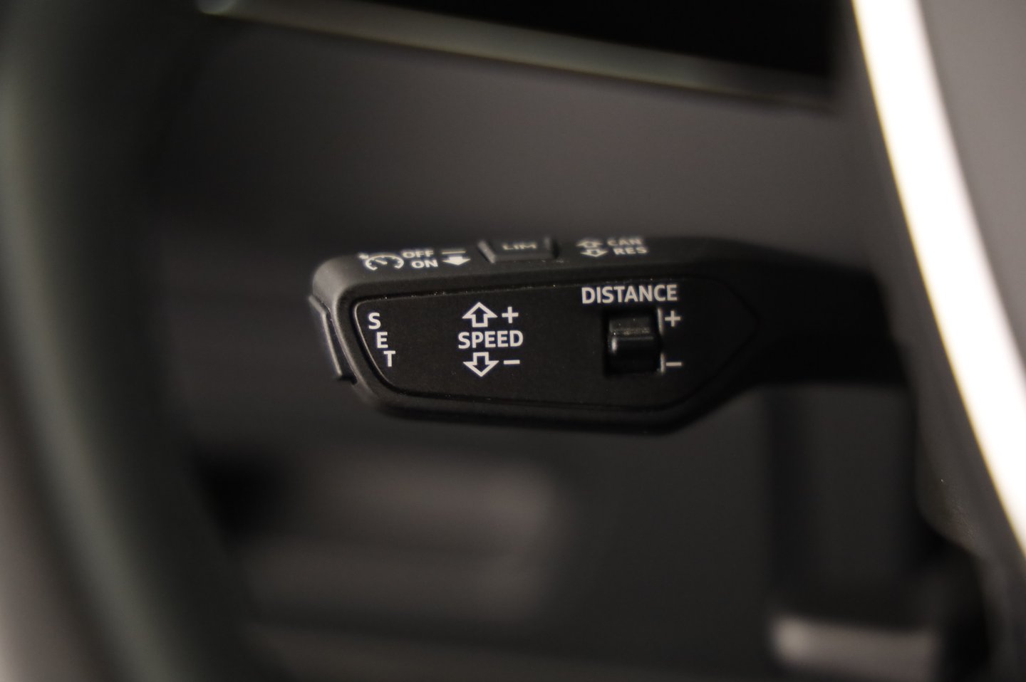 Audi A6 Avant 40 TDI quattro Design | Bild 15 von 25
