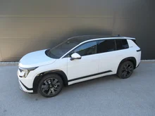 Škoda Peaq Sportline 90x in Moon-Weiß Metallic