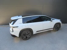 Škoda Peaq Sportline 90x in Moon-Weiß Metallic
