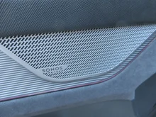 Škoda Peaq Sportline 90x in Moon-Weiß Metallic
