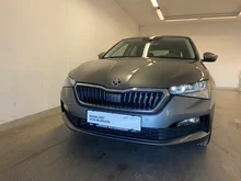 Škoda Scala Ambition TSI in 5X Graphite-Grau Metallic