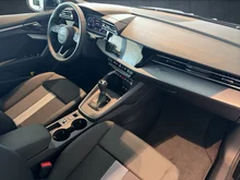 Audi A3 Sportback 30 TFSI in A2 Brillantschwarz