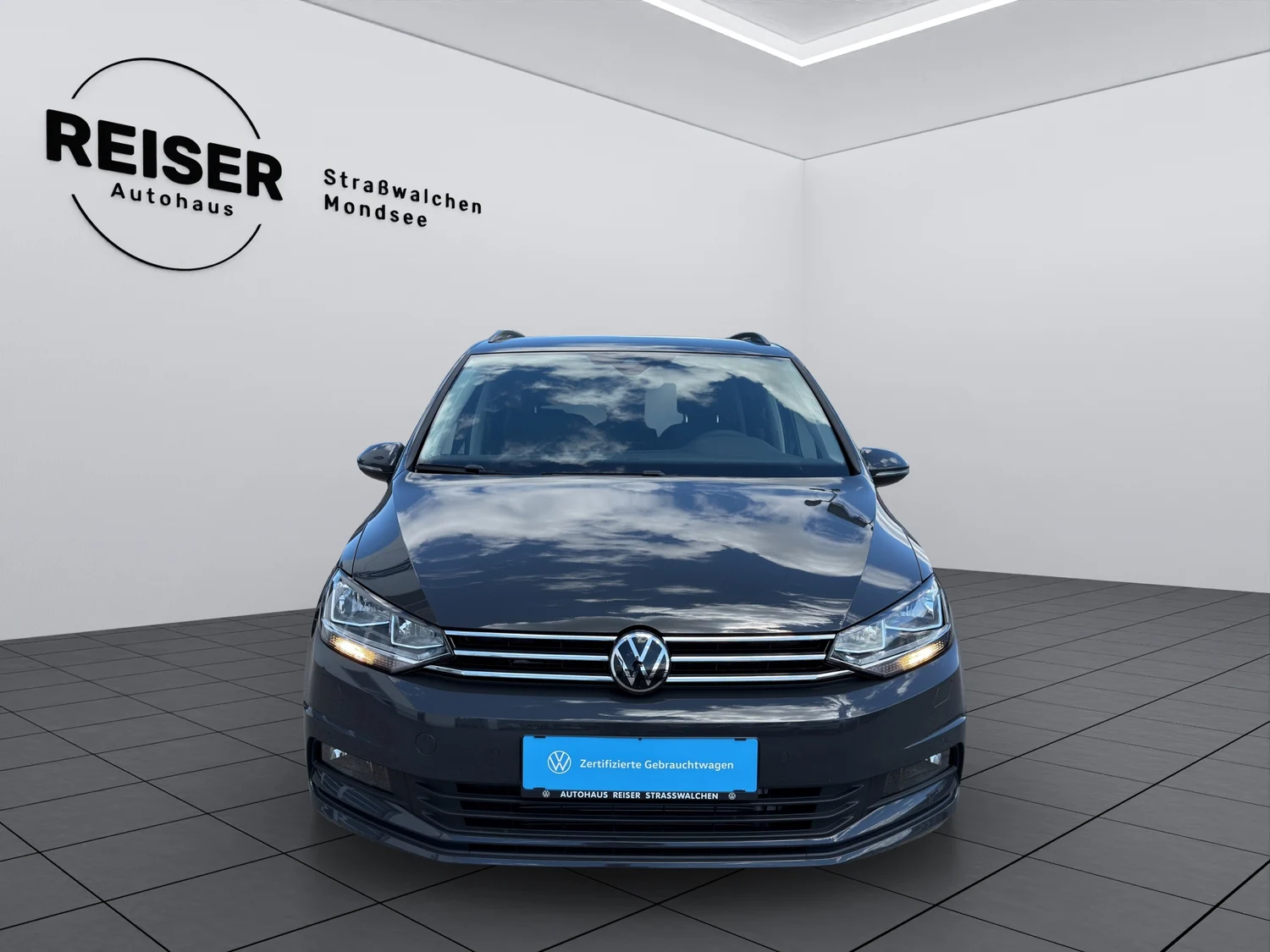 Bild eines VW Touran Life TSI