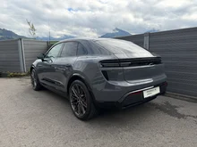 Porsche Macan Turbo in schiefergrau neo