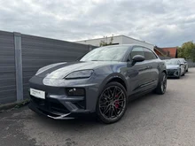 Porsche Macan Turbo in schiefergrau neo