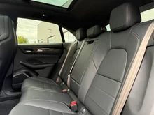 Porsche Macan Turbo in schiefergrau neo