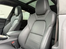 Porsche Macan Turbo in schiefergrau neo