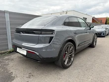 Porsche Macan Turbo in schiefergrau neo