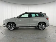Škoda Karoq 4x4 Sportline TSI DSG in Stahl-Grau
