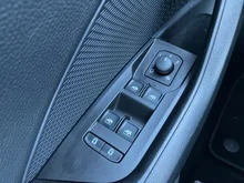 Škoda Octavia Combi Selection TSI mHEV DSG in Graphit-Grau Metallic