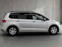 VW Touran TDI DSG in Reflexsilber Metallic