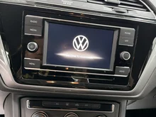 VW Touran TDI DSG in Reflexsilber Metallic