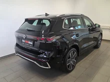 VW Tiguan Sport eTSI DSG in Grenadillschwarz Metallic