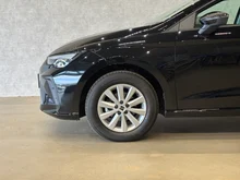 SEAT Ibiza Reference Edition 1.0 80PS in Nacht-Schwarz Metallic