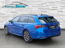 Škoda Octavia Combi Sportline TSI mHEV DSG in Race-Blau Metallic