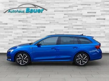 Škoda Octavia Combi Sportline TSI mHEV DSG in Race-Blau Metallic