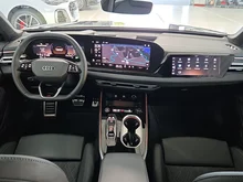 Audi A6 Avant e-hybrid quattro 270 kW in Mythosschwarz Metallic