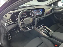 Audi A6 Avant e-hybrid quattro 270 kW in Mythosschwarz Metallic