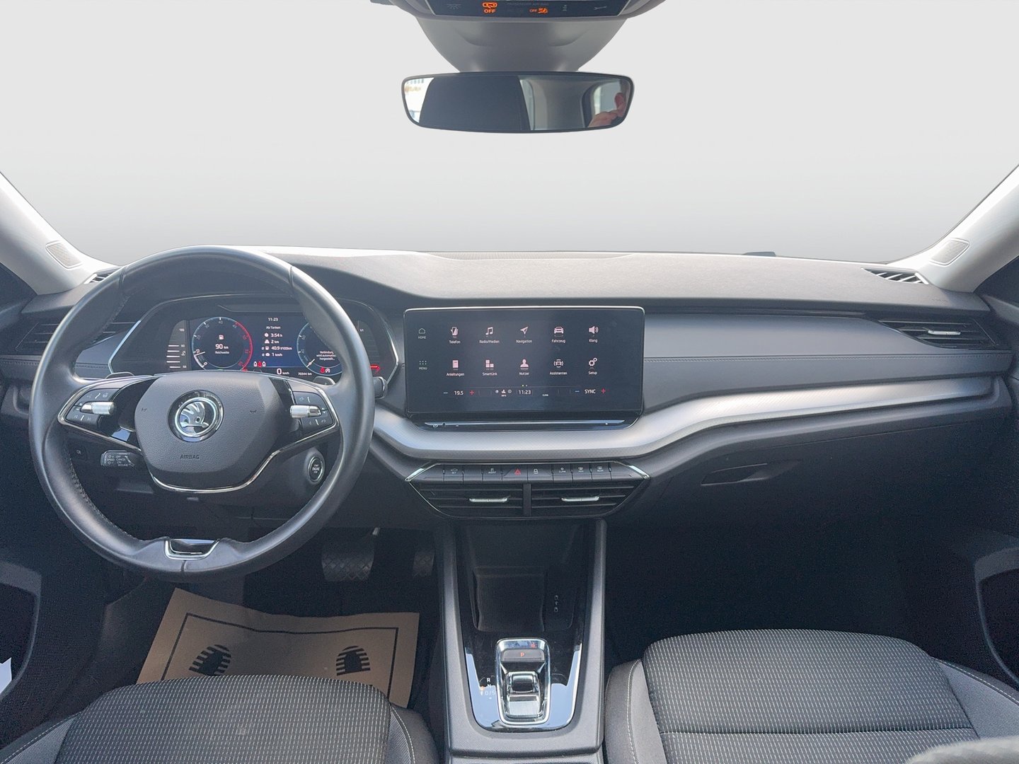 Škoda OCTAVIA Combi Ambition TDI DSG | Bild 10 von 22
