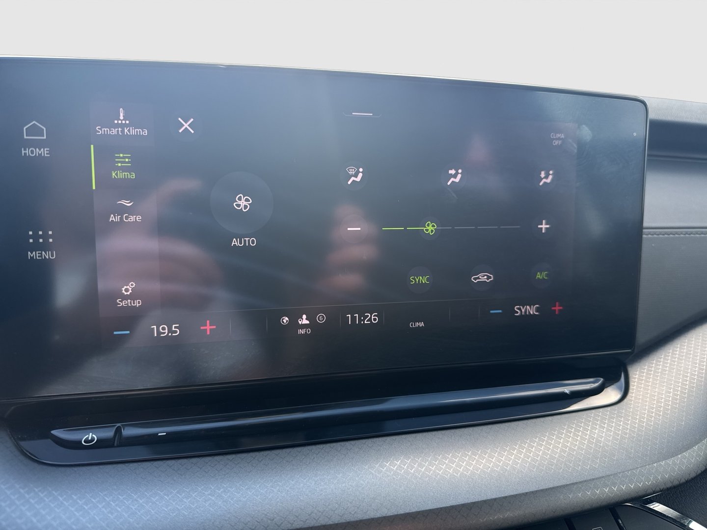 Škoda OCTAVIA Combi Ambition TDI DSG | Bild 16 von 22