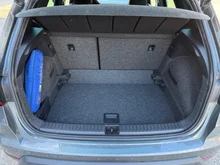 SEAT Arona FR EcoTSI in Fels-Grau Metallic Dach Nacht-Schwarz