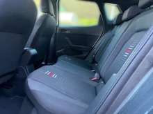 SEAT Arona FR EcoTSI in Fels-Grau Metallic Dach Nacht-Schwarz
