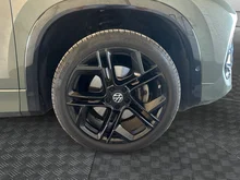 VW Tayron Sport TDI DSG in Cipressino-Grün Metallic