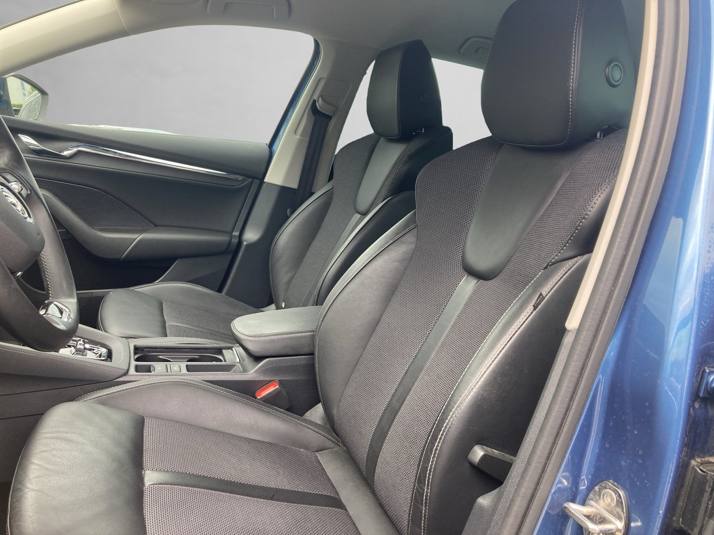 Škoda OCTAVIA Combi Business TDI DSG | Bild 6 von 16