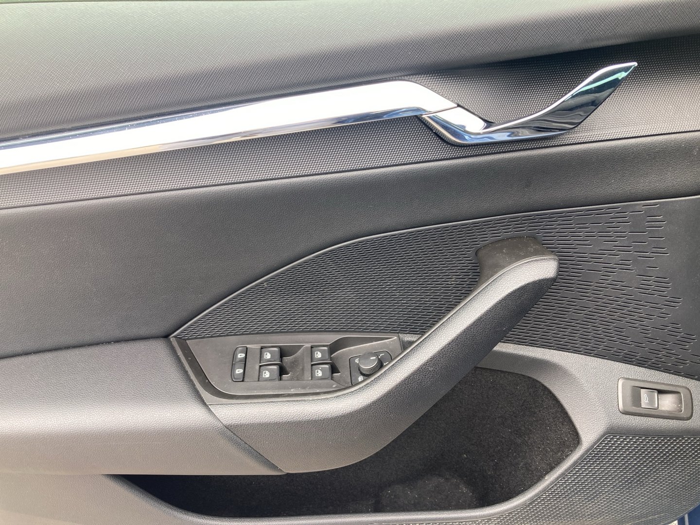 Škoda OCTAVIA Combi Business TDI DSG | Bild 9 von 16