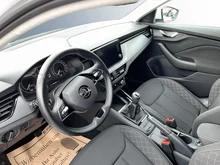 Škoda Scala Ambition TSI in Moon-Weiß Metallic