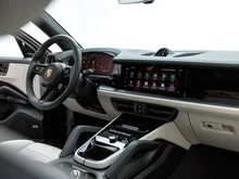 Porsche Cayenne E-Hybrid in CHROMITSCHWARZMETALLIC