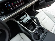 Porsche Cayenne E-Hybrid in CHROMITSCHWARZMETALLIC