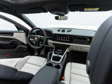 Porsche Cayenne E-Hybrid in CHROMITSCHWARZMETALLIC