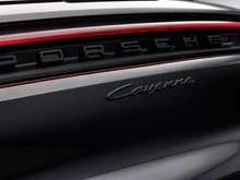 Porsche Cayenne E-Hybrid in CHROMITSCHWARZMETALLIC