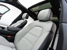 Porsche Cayenne E-Hybrid in CHROMITSCHWARZMETALLIC