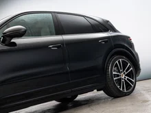 Porsche Cayenne E-Hybrid in CHROMITSCHWARZMETALLIC