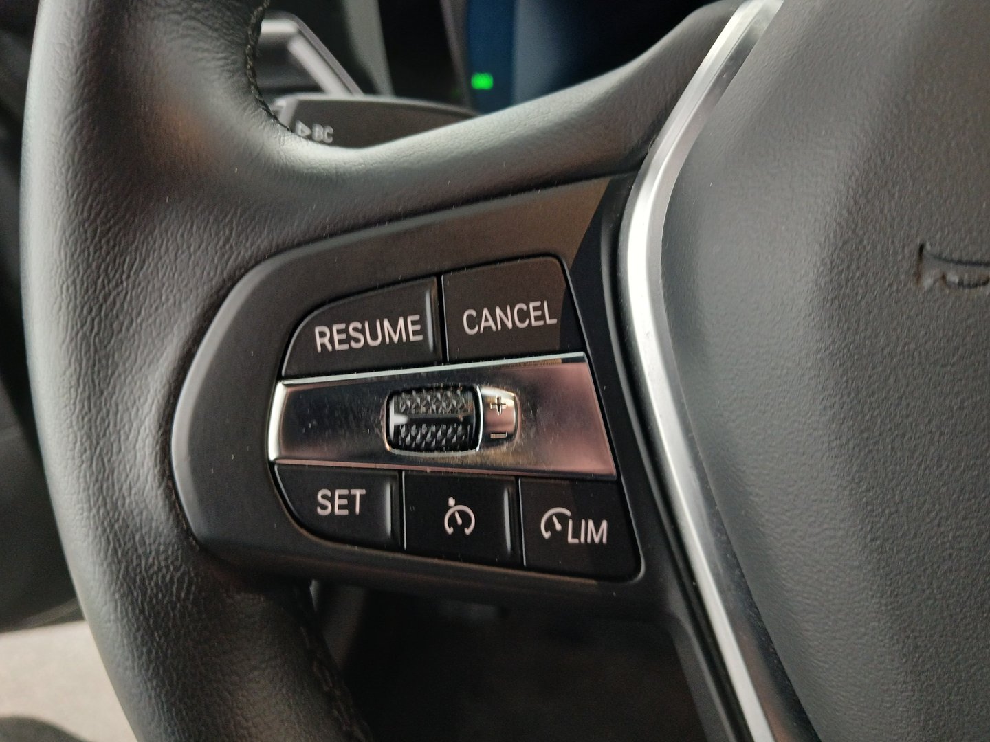 BMW 320e PHEV xDrive Touring Aut. | Bild 16 von 36